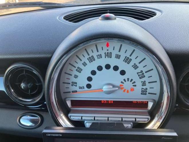 ミニクラブマン クーパー　サクラ・エディション日本 ETC ナビ 革シート キーレスエントリー パワーシート 正規輸入車 2WD 1600