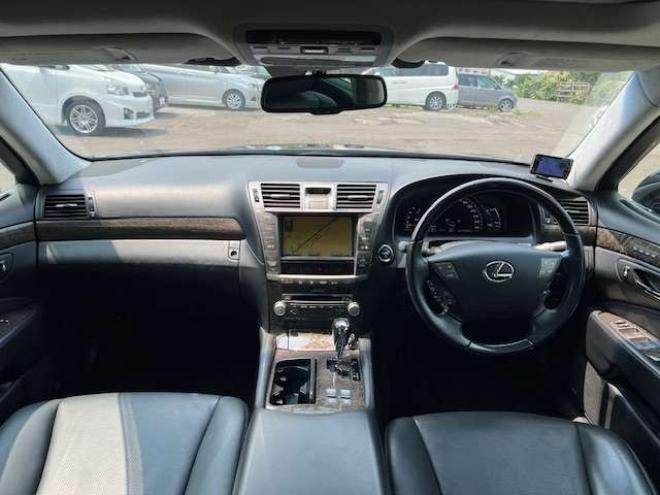 レクサスLSハイブリッド 600h バージョンS Iパッケージ 4WD　HVバッテリー交換済み・検令和8年9月 5000