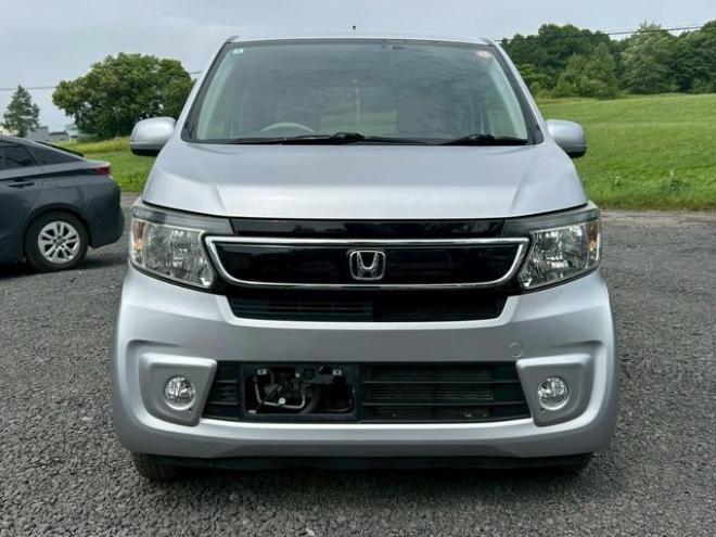 N-WGNＧ　ドライブレコーダー　バックカメラ　ナビ　スマートキー　アイドリングストップ　電動格納ミラー　ベンチシート　ＣＶＴ　Ｂｌｕｅｔｏｏｔｈ　エアコン　パワーステアリング　パワーウィンドウ 4WD 660 5Dr