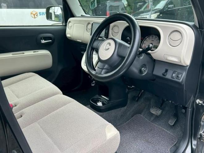 ミラココア　ドライブレコーダー　ＥＴＣ　バックカメラ　ナビ　スマートキー　アイドリングストップ　ベンチシート　ＣＶＴ　ＡＢＳ　アルミホイール　エアコン　パワーステアリング　パワーウィンドウ 4WD 660 5Dr