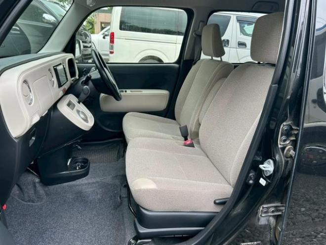 ミラココア　ドライブレコーダー　ＥＴＣ　バックカメラ　ナビ　スマートキー　アイドリングストップ　ベンチシート　ＣＶＴ　ＡＢＳ　アルミホイール　エアコン　パワーステアリング　パワーウィンドウ 4WD 660 5Dr