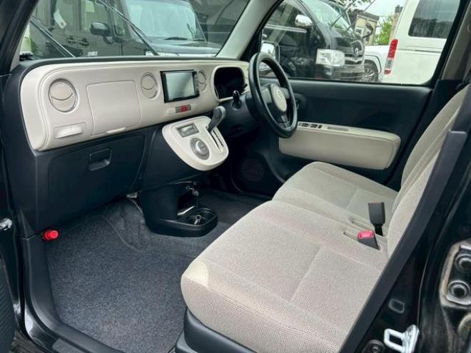 ミラココア　ドライブレコーダー　ＥＴＣ　バックカメラ　ナビ　スマートキー　アイドリングストップ　ベンチシート　ＣＶＴ　ＡＢＳ　アルミホイール　エアコン　パワーステアリング　パワーウィンドウ 4WD 660 5Dr