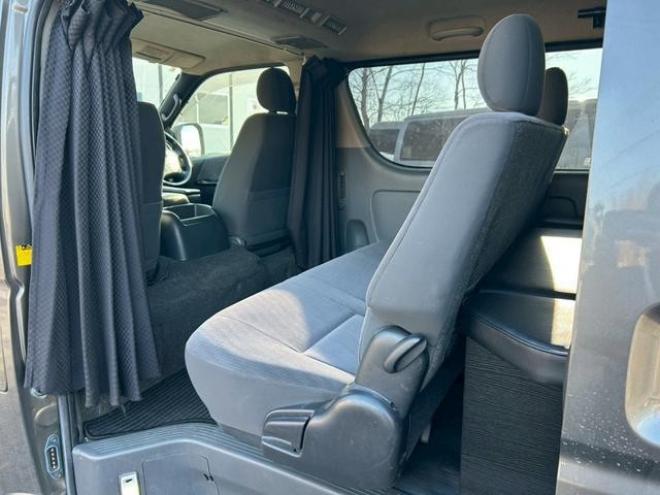 ハイエースバン　４ＷＤ　ＥＴＣ　バックカメラ　ナビ　両側スライドドア　ＡＴ　Ｂｌｕｅｔｏｏｔｈ　エアコン　パワーウィンドウ　運転席エアバッグ 4WD 2500(D) 5Dr