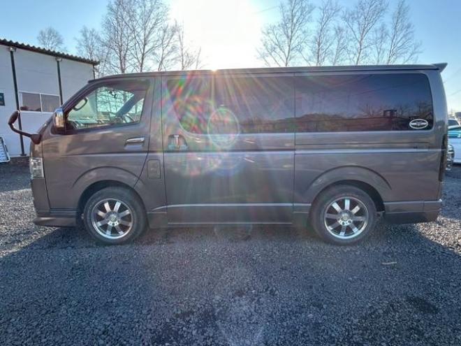 ハイエースバン　４ＷＤ　ＥＴＣ　バックカメラ　ナビ　両側スライドドア　ＡＴ　Ｂｌｕｅｔｏｏｔｈ　エアコン　パワーウィンドウ　運転席エアバッグ 4WD 2500(D) 5Dr