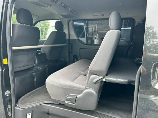 ハイエースバン　スーパーＧＬ　ＥＴＣ　バックカメラ　ナビ　両側スライドドア　ＡＴ　アルミホイール　エアコン　パワーウィンドウ　運転席エアバッグ 4WD 3000(D) 5Dr