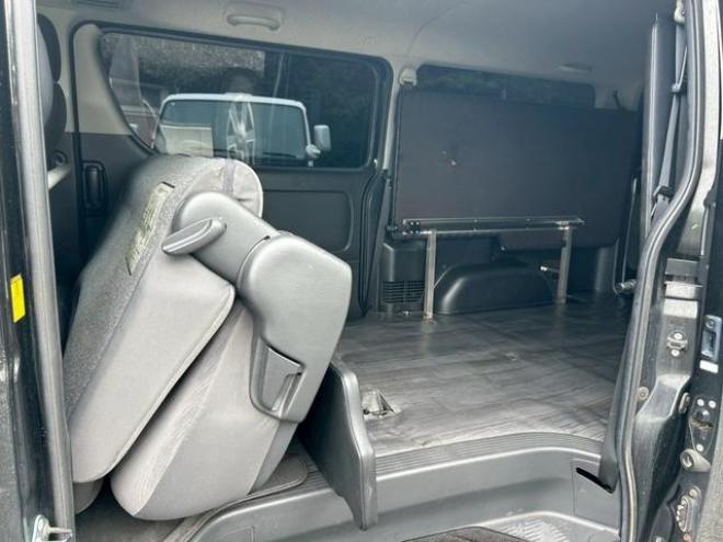 ハイエースバン　スーパーＧＬ　ＥＴＣ　バックカメラ　ナビ　両側スライドドア　ＡＴ　アルミホイール　エアコン　パワーウィンドウ　運転席エアバッグ 4WD 3000(D) 5Dr