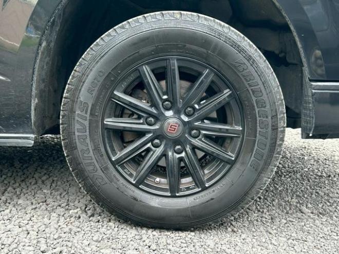 ハイエースバン　スーパーＧＬ　ＥＴＣ　バックカメラ　ナビ　両側スライドドア　ＡＴ　アルミホイール　エアコン　パワーウィンドウ　運転席エアバッグ 4WD 3000(D) 5Dr