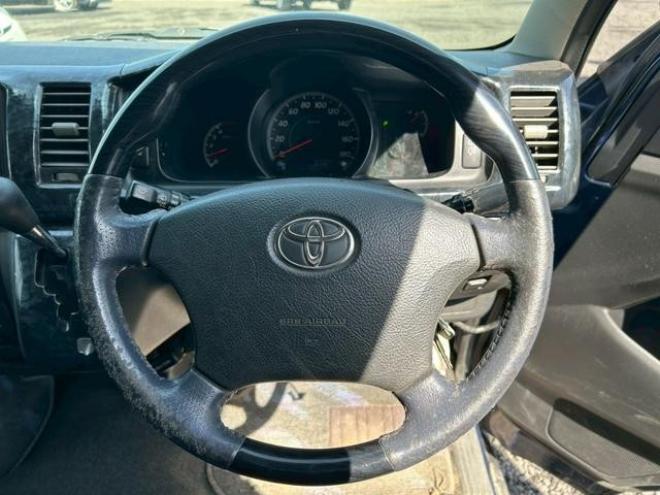 ハイエースバンスーパーＧＬ　ＥＴＣ　バックカメラ　ナビ　ＴＶ　両側スライドドア　ＡＴ　アルミホイール　エアコン　パワーウィンドウ　運転席エアバッグ 4WD 2500(D) 5Dr