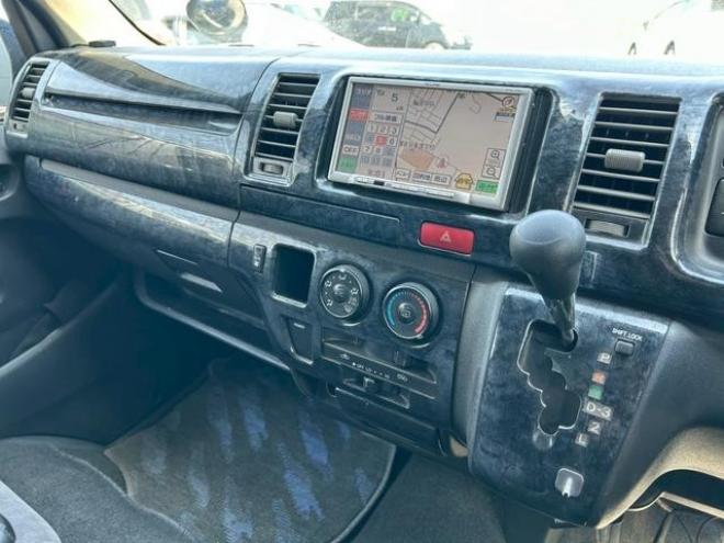 ハイエースバンスーパーＧＬ　ＥＴＣ　バックカメラ　ナビ　ＴＶ　両側スライドドア　ＡＴ　アルミホイール　エアコン　パワーウィンドウ　運転席エアバッグ 4WD 2500(D) 5Dr