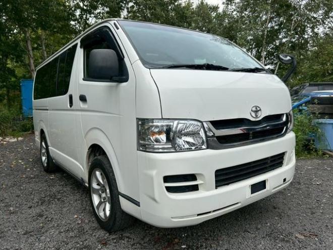 ハイエースバン　４ＷＤ　ＥＴＣ　ナビ　両側スライドドア　ＡＴ　ミュージックプレイヤー接続可　エアコン　運転席エアバッグ 4WD 3000(D) 5Dr