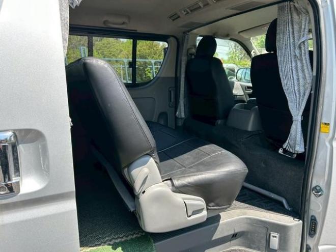 ハイエースバンスーパーＧＬ　４ＷＤ　ナビ　両側スライドドア　電動格納ミラー　ＡＴ　エアコン　パワーウィンドウ　運転席エアバッグ　助手席エアバッグ 4WD 2500(D) 5Dr