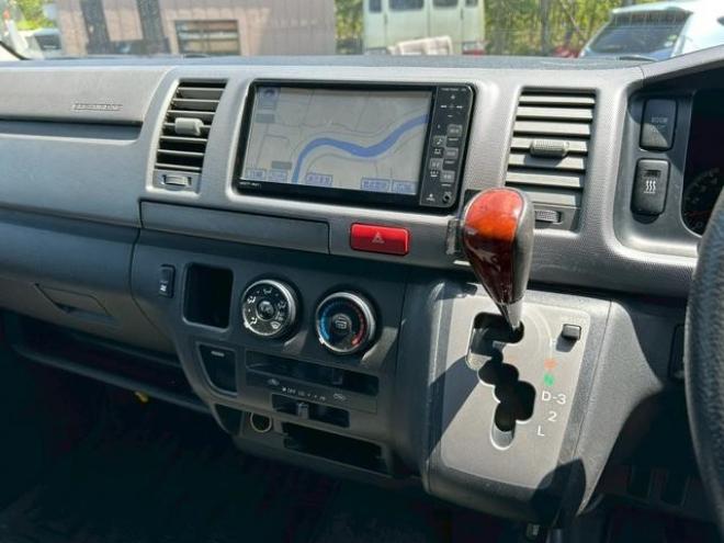 ハイエースバンスーパーＧＬ　４ＷＤ　ナビ　両側スライドドア　電動格納ミラー　ＡＴ　エアコン　パワーウィンドウ　運転席エアバッグ　助手席エアバッグ 4WD 2500(D) 5Dr