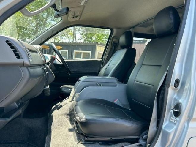 ハイエースバンスーパーＧＬ　４ＷＤ　ナビ　両側スライドドア　電動格納ミラー　ＡＴ　エアコン　パワーウィンドウ　運転席エアバッグ　助手席エアバッグ 4WD 2500(D) 5Dr