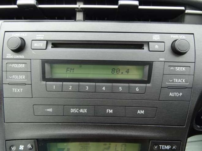 プリウス1.8 S LEDエディション　ETC・禁煙車・LEDヘッドライト・寒冷地仕様・夏冬タイヤ付き 2WD 1800