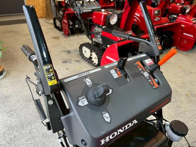 除雪機ホンダ　HSS760ｎ 