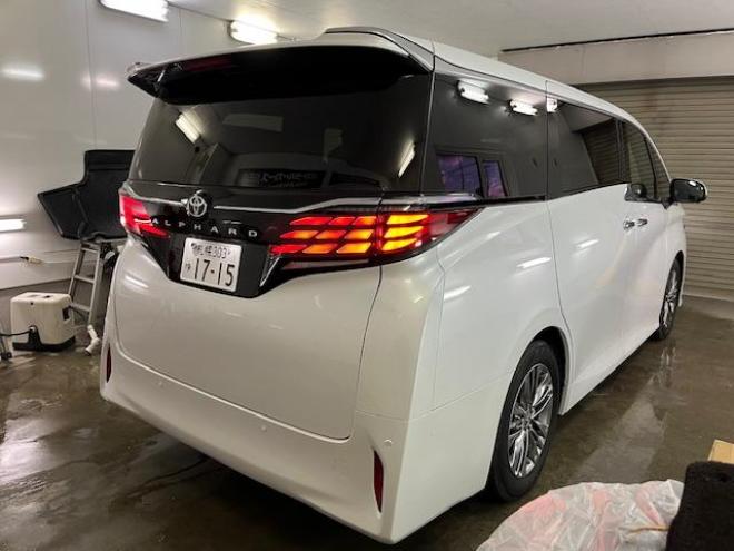 アルファードＺ　本州仕入　寒冷地仕様　禁煙車　トヨタセーフティセンス　左右独立ムーンルーフ　レーダークルーズ　レーントレーシング　純正１８インチＡＷ　ＴＯＹＯ製新品スタッドレスタイヤ　純正ナビ（フルセグ地デジ　Ｂｌｕｅｔｏｏｔｈ　Ｍｉｒａｃａｓｔ）＋バックカメラ＋全方位カメラ　両側パワースライドドア　パワーバックドア　純正ブラックレザーシート　ヘッドアップディスプレイ　電動オットマン　ＬＥＤヘッドライト　デジタルインナーミラー　シートヒーター＆クーラー　前後ドライブレコーダー　ＥＴＣ  4WD 2500 5Dr