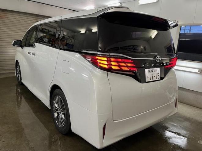アルファードＺ　本州仕入　寒冷地仕様　禁煙車　トヨタセーフティセンス　左右独立ムーンルーフ　レーダークルーズ　レーントレーシング　純正１８インチＡＷ　ＴＯＹＯ製新品スタッドレスタイヤ　純正ナビ（フルセグ地デジ　Ｂｌｕｅｔｏｏｔｈ　Ｍｉｒａｃａｓｔ）＋バックカメラ＋全方位カメラ　両側パワースライドドア　パワーバックドア　純正ブラックレザーシート　ヘッドアップディスプレイ　電動オットマン　ＬＥＤヘッドライト　デジタルインナーミラー　シートヒーター＆クーラー　前後ドライブレコーダー　ＥＴＣ  4WD 2500 5Dr