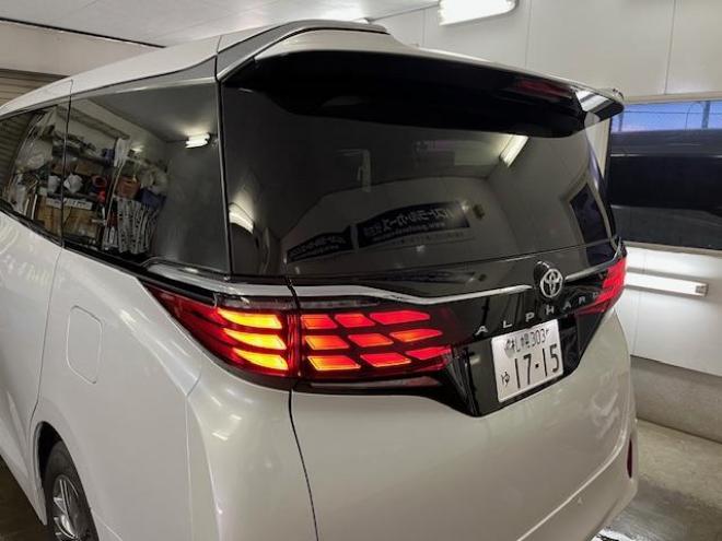 アルファードＺ　本州仕入　寒冷地仕様　禁煙車　トヨタセーフティセンス　左右独立ムーンルーフ　レーダークルーズ　レーントレーシング　純正１８インチＡＷ　ＴＯＹＯ製新品スタッドレスタイヤ　純正ナビ（フルセグ地デジ　Ｂｌｕｅｔｏｏｔｈ　Ｍｉｒａｃａｓｔ）＋バックカメラ＋全方位カメラ　両側パワースライドドア　パワーバックドア　純正ブラックレザーシート　ヘッドアップディスプレイ　電動オットマン　ＬＥＤヘッドライト　デジタルインナーミラー　シートヒーター＆クーラー　前後ドライブレコーダー　ＥＴＣ  4WD 2500 5Dr