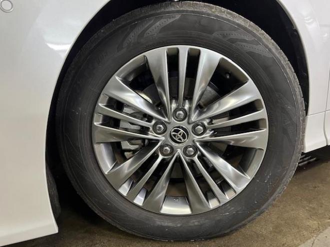 アルファードＺ　本州仕入　寒冷地仕様　禁煙車　トヨタセーフティセンス　左右独立ムーンルーフ　レーダークルーズ　レーントレーシング　純正１８インチＡＷ　ＴＯＹＯ製新品スタッドレスタイヤ　純正ナビ（フルセグ地デジ　Ｂｌｕｅｔｏｏｔｈ　Ｍｉｒａｃａｓｔ）＋バックカメラ＋全方位カメラ　両側パワースライドドア　パワーバックドア　純正ブラックレザーシート　ヘッドアップディスプレイ　電動オットマン　ＬＥＤヘッドライト　デジタルインナーミラー　シートヒーター＆クーラー　前後ドライブレコーダー　ＥＴＣ  4WD 2500 5Dr