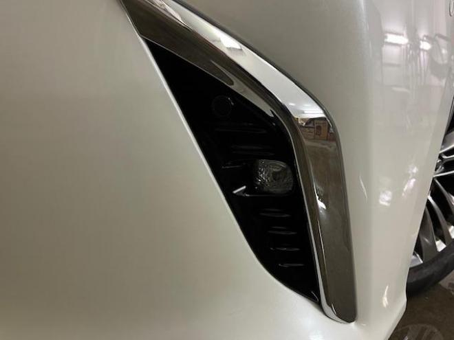 アルファードＺ　本州仕入　寒冷地仕様　禁煙車　トヨタセーフティセンス　左右独立ムーンルーフ　レーダークルーズ　レーントレーシング　純正１８インチＡＷ　ＴＯＹＯ製新品スタッドレスタイヤ　純正ナビ（フルセグ地デジ　Ｂｌｕｅｔｏｏｔｈ　Ｍｉｒａｃａｓｔ）＋バックカメラ＋全方位カメラ　両側パワースライドドア　パワーバックドア　純正ブラックレザーシート　ヘッドアップディスプレイ　電動オットマン　ＬＥＤヘッドライト　デジタルインナーミラー　シートヒーター＆クーラー　前後ドライブレコーダー　ＥＴＣ  4WD 2500 5Dr