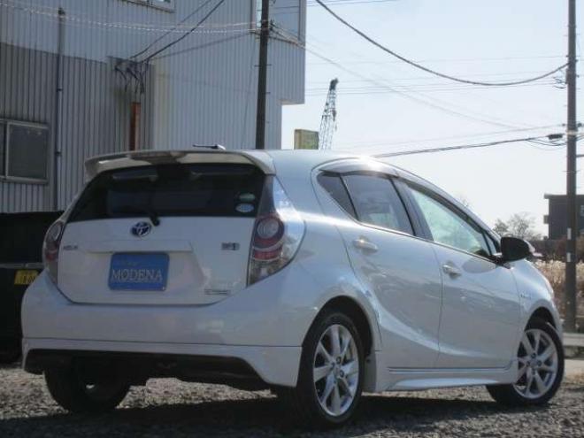 アクア1.5 G　1オーナー 純正エアロ ナビ&フルセグTV Biuetooth スマートキー エンスタ Pスタート シートヒーター ETC 純正16AW ドアバイザー 記録簿 スタッドレス+アルミセット積込み 1年間走行無制限保証付 2WD 1500