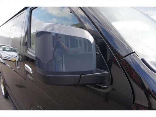 レジアスエース2.8 スーパーGL ダークプライム ロングボディ ディーゼルターボ 4WD　415COBRAコンプリート車両　ファントムヘッドライトシステム&ファントムゴールド18インチホイール&フェイスリフトキット&フルエアロ&フローティングリップ&ローフォルムフェンダー　玄武2インチダウンブロック 2800