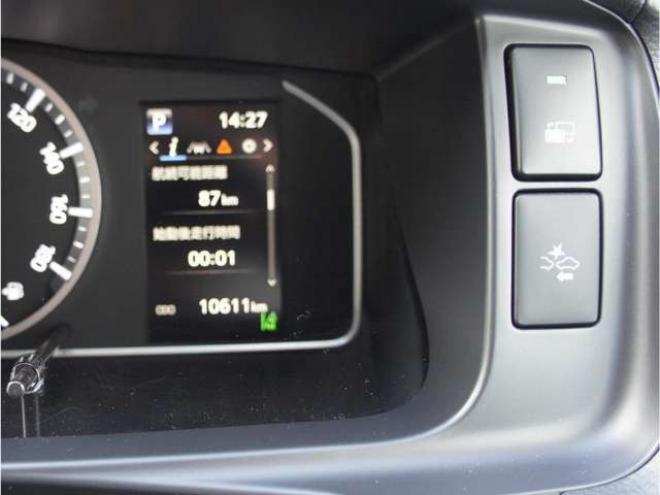 ハイエースバンスーパーロングHR　8人乗りキャンピング4WD　走行充電&外部充電&サブバッテリー　　　&FFヒーター&冷蔵庫&シンク&給排水　アルパインBIG-X&フリップダウン　415COBRAフロントリップ&バッドラッカー17AW　デジタルインナー　全方位カメラ 2700