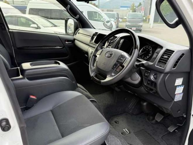 ハイエースバン2.8 スーパーGL ダークプライムII ロングボディ ディーゼルターボ 4WD　ワンオーナー 寒冷地仕様 パノラミックビューモニター デジタルインナーミラー 415COBRA CL-3フロントリップ CL-2サイドステップ　CL-ステップリアバンパー　ステージ2　バッドラッカー18インチアルミ　トーヨーH30 2800