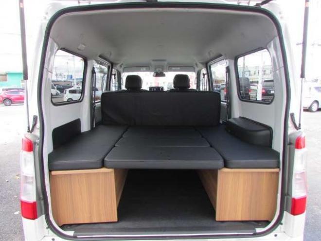 タウンエースバン1.5 GL 4WD　パートタイム4WD　ディスプレイオーディオ　リアヒーター　リアフォグ　GRIPMAX　MUDRAGE　M/Tホワイト　アイドリングストップ　横滑り防止　　フローティングビッグCarPlay対応　Bluetooth　社外14インチAW 1500