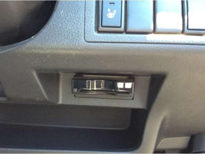 ワゴンRFX 4WD　キーレス　オートエアコン　シートヒーター　ミラーヒーター　アイドリングストップ　助手席シートアンダーボックス　電動格納ミラー　ETC　純正オーディオプレーヤー　CD　FM/AM　AUX 660