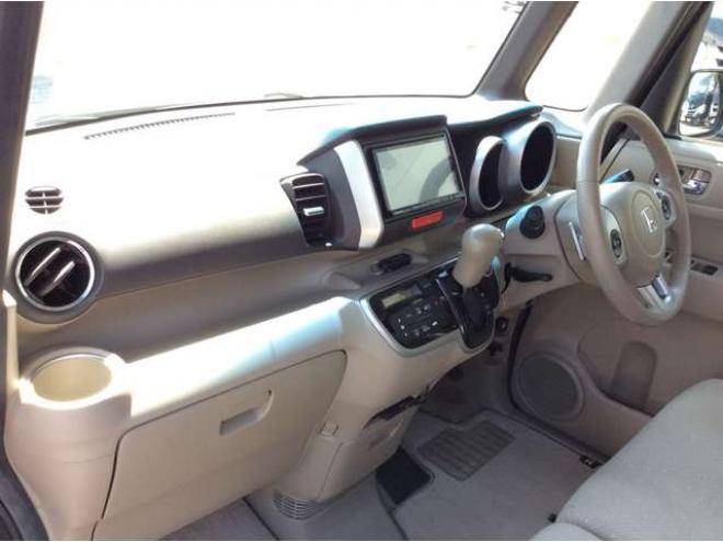 N-BOXG ターボパッケージ 4WD　パワスラ　スマートキー　クルーズコントロール　ドラレコ　バックカメラ　メモリーナビ　ETC　電動格納ミラー　オートライト　横滑り防止　アイドリングストップ　パナソニックフルセグTV　メモリナビ　Bluetooth 660