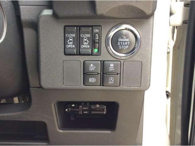 ピクシスメガL SAIII 4WD　両側パワスラ　スマートキー　純正ナビ 660