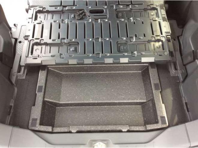 ピクシスメガL SAIII 4WD　両側パワスラ　スマートキー　純正ナビ 660