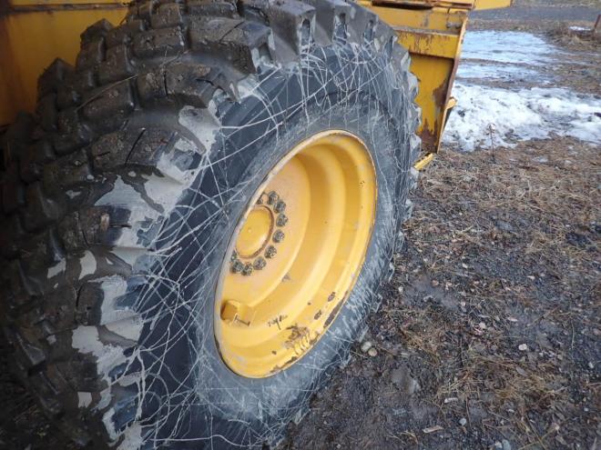 ホイールローダ65DV2 ワンタッチマルチプラウ＆バケット　スパイクタイヤ