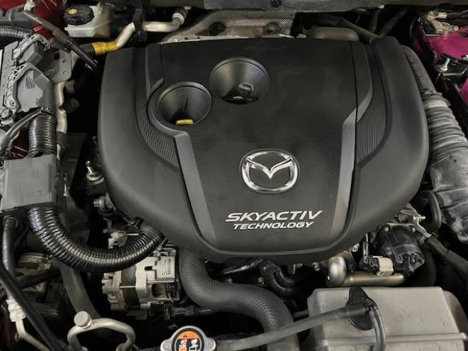 CX-5本州仕入　禁煙車　セーフティクルーズパッケージ　スマートブレーキサポート　レーダークルーズ　誤発進抑制制御　純正１７インチＡＷ　社外１７ＡＷ＋スタッドレスタイヤ付　純正ナビ　Ｂｌｕｅｔｏｏｔｈ 4WD 2200 5Dr