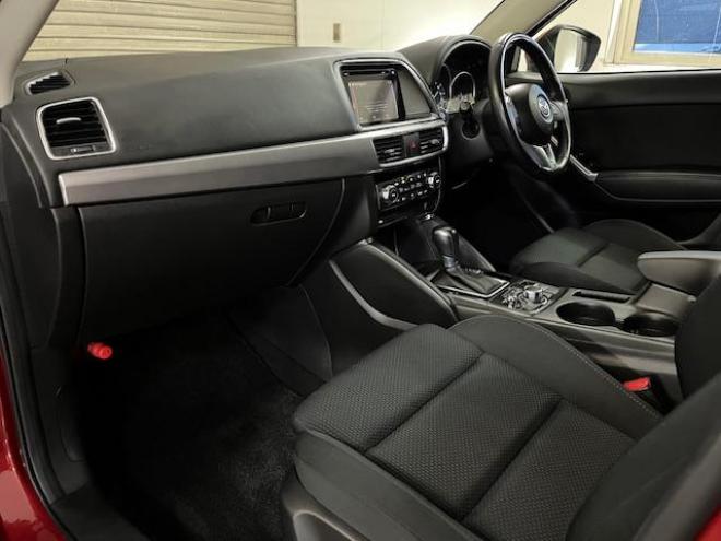 CX-5本州仕入　禁煙車　セーフティクルーズパッケージ　スマートブレーキサポート　レーダークルーズ　誤発進抑制制御　純正１７インチＡＷ　社外１７ＡＷ＋スタッドレスタイヤ付　純正ナビ　Ｂｌｕｅｔｏｏｔｈ 4WD 2200 5Dr