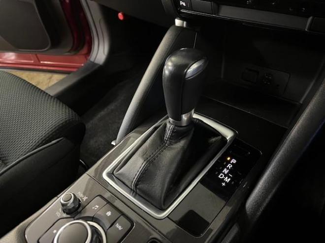 CX-5本州仕入　禁煙車　セーフティクルーズパッケージ　スマートブレーキサポート　レーダークルーズ　誤発進抑制制御　純正１７インチＡＷ　社外１７ＡＷ＋スタッドレスタイヤ付　純正ナビ　Ｂｌｕｅｔｏｏｔｈ 4WD 2200 5Dr