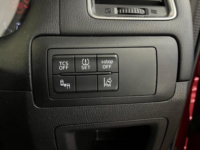 CX-5本州仕入　禁煙車　セーフティクルーズパッケージ　スマートブレーキサポート　レーダークルーズ　誤発進抑制制御　純正１７インチＡＷ　社外１７ＡＷ＋スタッドレスタイヤ付　純正ナビ　Ｂｌｕｅｔｏｏｔｈ 4WD 2200 5Dr