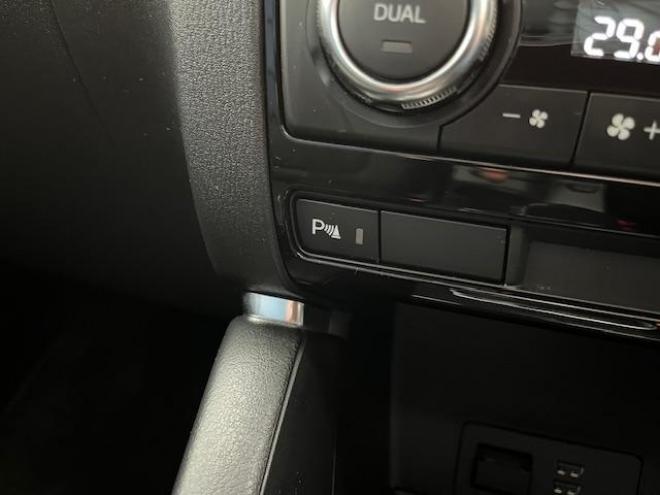 CX-5本州仕入　禁煙車　セーフティクルーズパッケージ　スマートブレーキサポート　レーダークルーズ　誤発進抑制制御　純正１７インチＡＷ　社外１７ＡＷ＋スタッドレスタイヤ付　純正ナビ　Ｂｌｕｅｔｏｏｔｈ 4WD 2200 5Dr