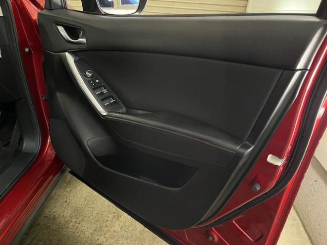 CX-5本州仕入　禁煙車　セーフティクルーズパッケージ　スマートブレーキサポート　レーダークルーズ　誤発進抑制制御　純正１７インチＡＷ　社外１７ＡＷ＋スタッドレスタイヤ付　純正ナビ　Ｂｌｕｅｔｏｏｔｈ 4WD 2200 5Dr