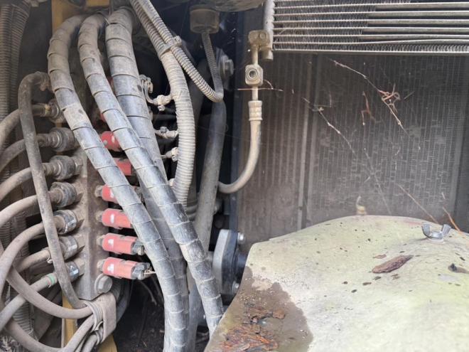 バックホーPC120-8  配管付(グラップル使用可能）