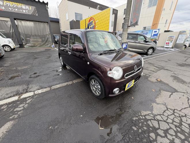 ミラココアMIRA COCOA 4WD X錆の少ない本州仕入　お洒落なスマートキー（スペアーアリ）　便利なBluetooth純正ナビＴＶ　アルミ　アイドリングストップ　バイザー　スタットレス　全磨き済　エンジンオイル交換 4WD 660 5Dr