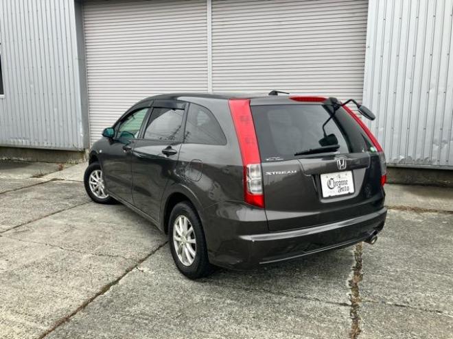 ストリームG 4WD 2000 5Dr