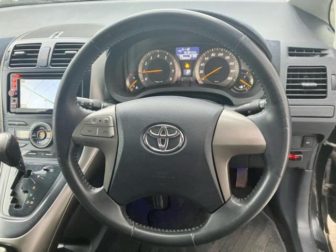 ブレイドベースグレード 4WD 2400 5Dr