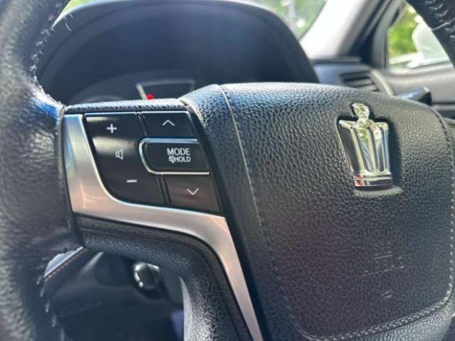 クラウンアスリート 2.5 G i-Four 4WD　サンルーフ　黒皮シート　レーダークルーズ　ETC　パワステ　パワーウィンドウ　純正ナビ　純正アルミ　ABS　キーレスエントリー 2500