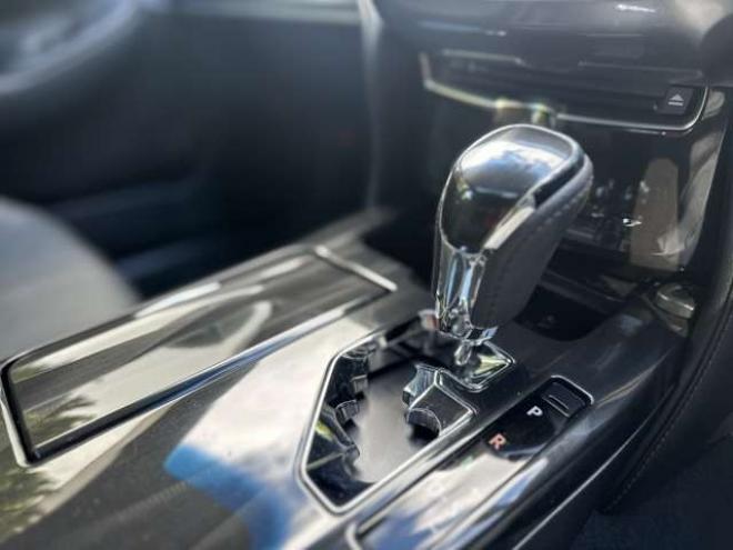 クラウンアスリート 2.5 G i-Four 4WD　サンルーフ　黒皮シート　レーダークルーズ　ETC　パワステ　パワーウィンドウ　純正ナビ　純正アルミ　ABS　キーレスエントリー 2500