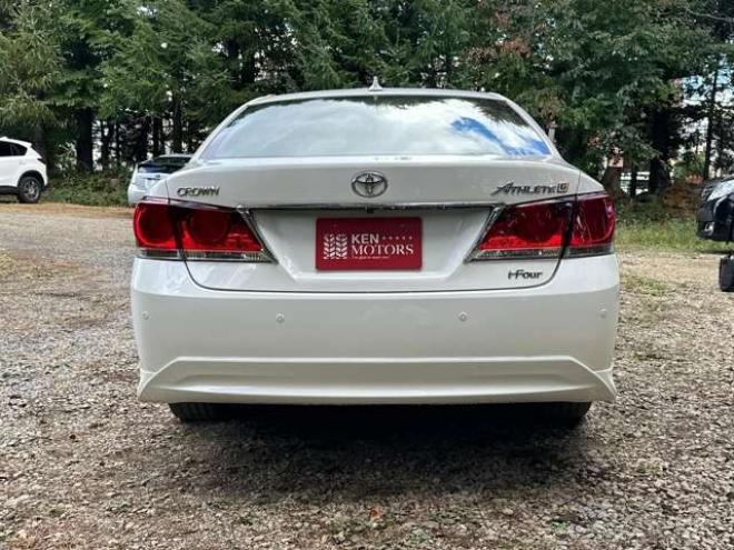 クラウンアスリート 2.5 G i-Four 4WD　サンルーフ　黒皮シート　レーダークルーズ　ETC　パワステ　パワーウィンドウ　純正ナビ　純正アルミ　ABS　キーレスエントリー 2500