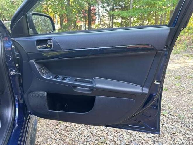 ギャランフォルティス 2.0 ラリーアート 4WD　社外ナビ　フルセグ　バックカメラ　ドラレコ　パワーウィンドウ　パワステ　ABS　キーレスエントリー　盗難防止装置　　クルーズコントロール 2000