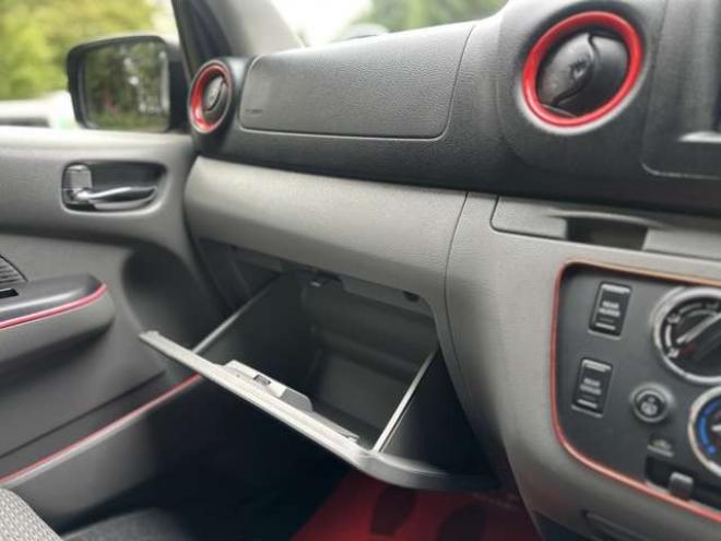 キャラバンNV350 2.5 プレミアムGX ロングボディ ディーゼルターボ 4WD　パワーウィンドウ　パワステ　社外ナビ　社外アルミ　ABS　キーレス　バックカメラ　エンジンスターター　ETC　リアヒーター　リアクーラー　盗難防止装置 2500