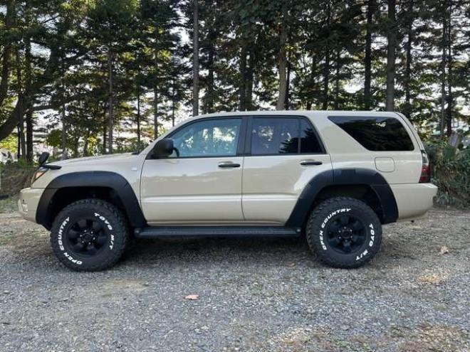 ハイラックスサーフ2.7 SSR-X アメリカンバージョン 4WD　コンビハンドル　社外ナビ　バックカメラ　ETC　社外スターター　社外ヘッドライト　シートカバー　パワーウィンドウ　パワステ　純正アルミ　ABS　キーレス　社外テール　社外グリル 2700